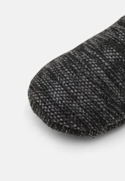 Pier One Pantoffels - Black 13 Pier One Pantoffels - Black -Pier One 50c6e37e4898429699554a8740194458