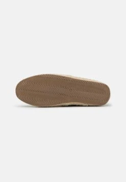 Pier One Unisex - Espadrilles - Dark Grey 12 Pier One Unisex - Espadrilles - Dark Grey -Pier One 71863cc99e4e45aaa2e0b88af2a0a347