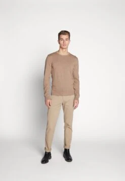 Pier One Basic Crewneck - Trui - Mottled Beige 12 Pier One Basic Crewneck - Trui - Mottled Beige -Pier One 8ab6afa896f946a0abe264ae414a2865