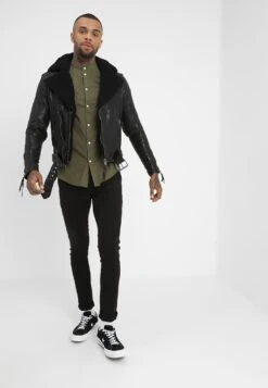 Pier One Muscle Fit Stand- Overhemd - Oliv 8 Pier One Muscle Fit Stand- Overhemd - Oliv -Pier One 8e9c51bf426c42dc80d9f93c87f3be7e