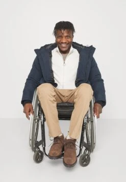 Pier One Vest - Off White -Pier One 90d97e053d224200bd224084b6e217cc