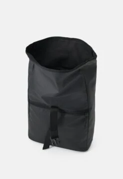 Pier One Tarpaulin Water Repellent Unisex - Rugzak - Black -Pier One b496b4c13f874365838f471496f42273